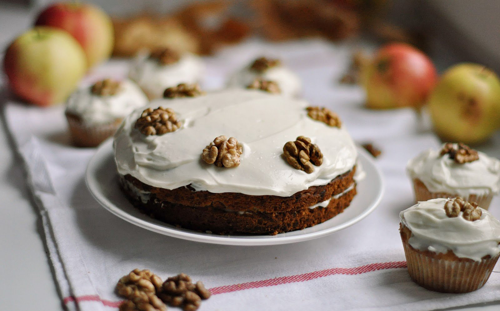 Как приготовить заварной сметанный крем для бисквитного